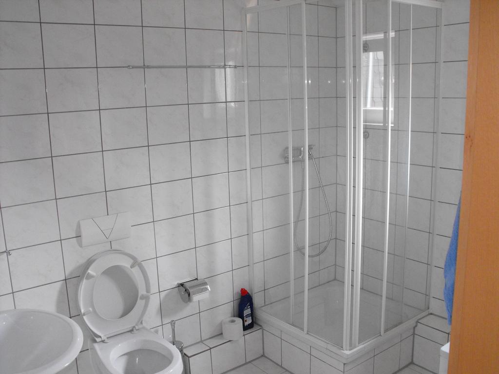 Ferienwohnungen In Moenchengladbach Zimmer foto